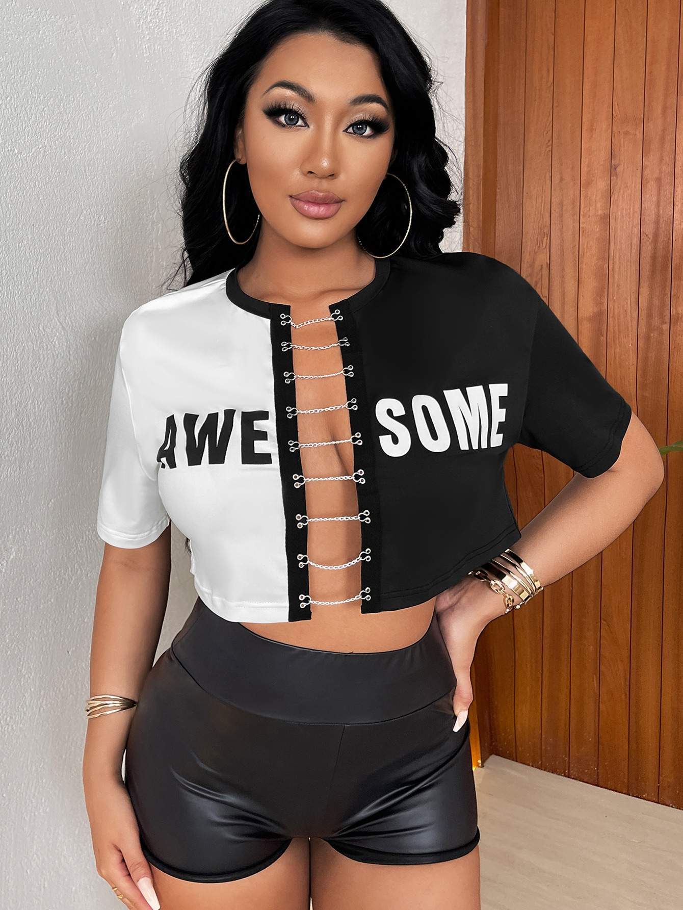 Women’s Chain Detail Letter Print Cardigan T-Shirt