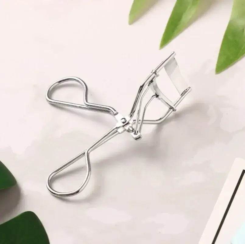 Eyelash Curler Cosmetic Eye Makeup Accessories - ROYAL EQUIPS